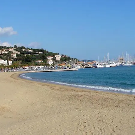 Studio Le Lavandou, 1 Piece, 4 Personnes - Fr-1-251-472 Apartment